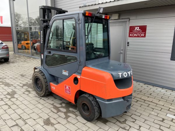 Toyota 52-8FDJF35