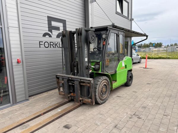 Nissan WG1F4A50