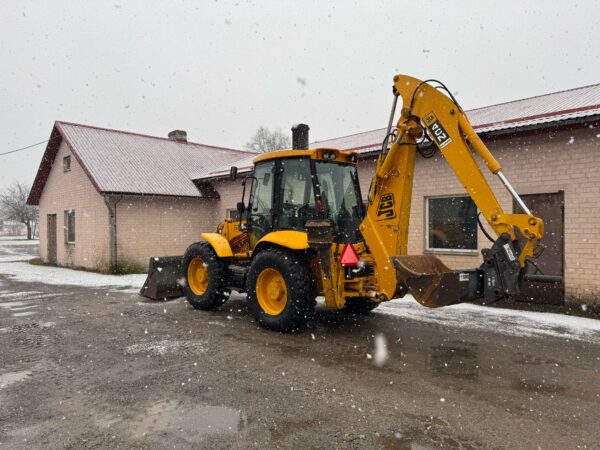 JCB 4CN