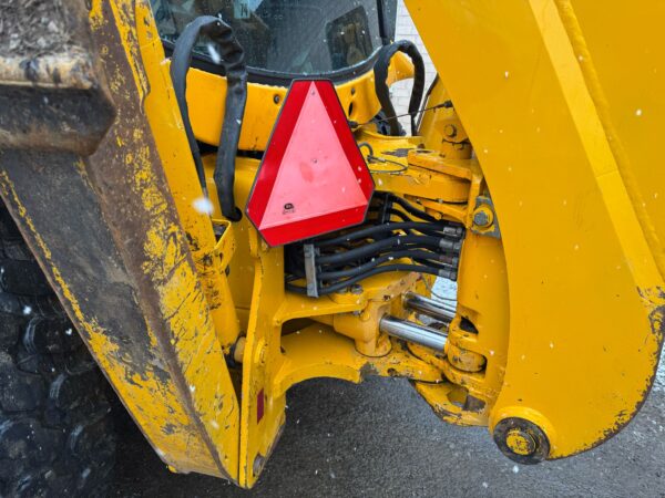 JCB 4CN