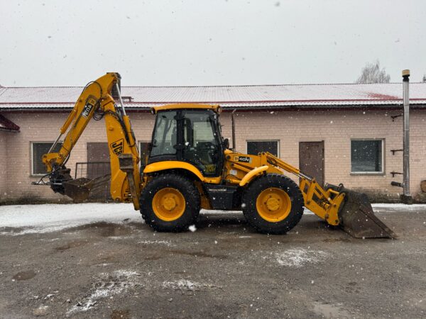 JCB 4CN