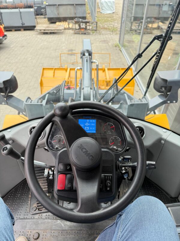 XCMG LW180KE
