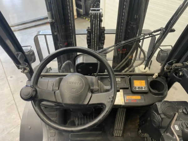 Toyota 06-8FD30F