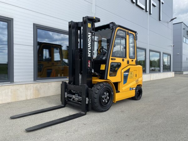 Hyundai 35BE-X