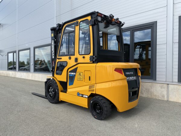 Hyundai 35BE-X