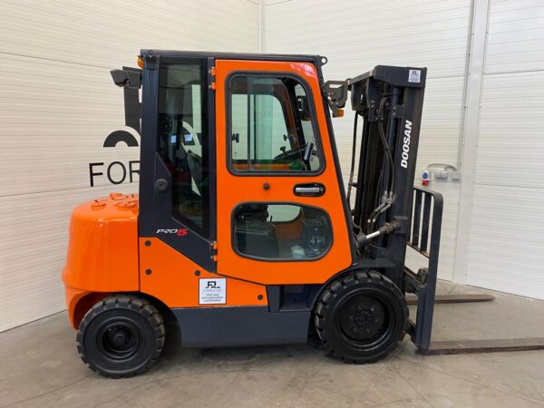 Doosan D30S-5