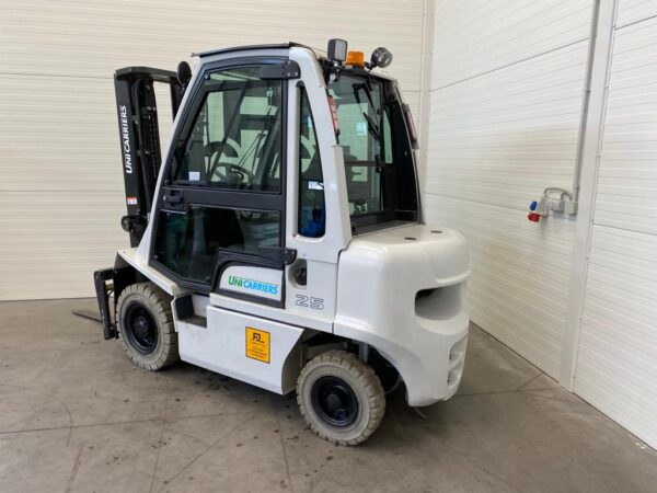 UNICARRIERS DX 25