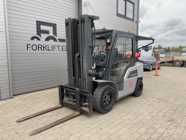 NISSAN J1F4A45LY