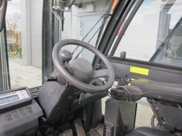 NISSAN YG1D2A32Q
