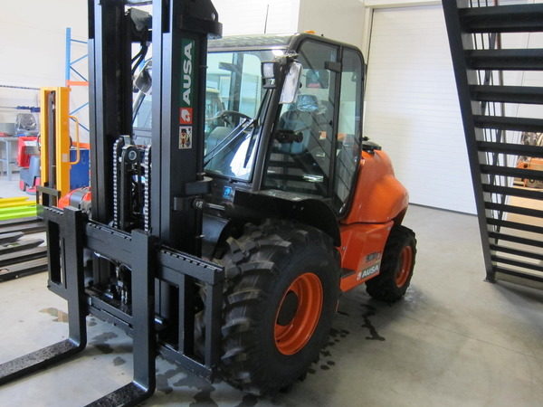 AUSA C500H 4X4