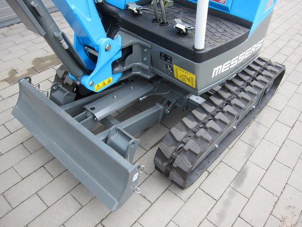 MESSERSI M-16U