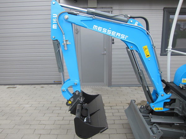 MESSERSI M-16U