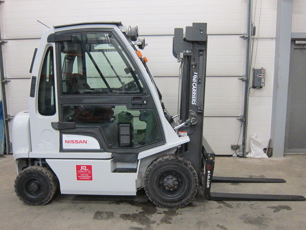 NISSAN Y1D2A20Q